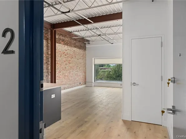 189 N Main St, Pt Chester, NY