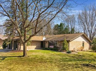 24 Jewel Ln N, Plymouth, MN 55447