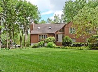 59 Venetian Dr, Lake Hopatcong, NJ 07849