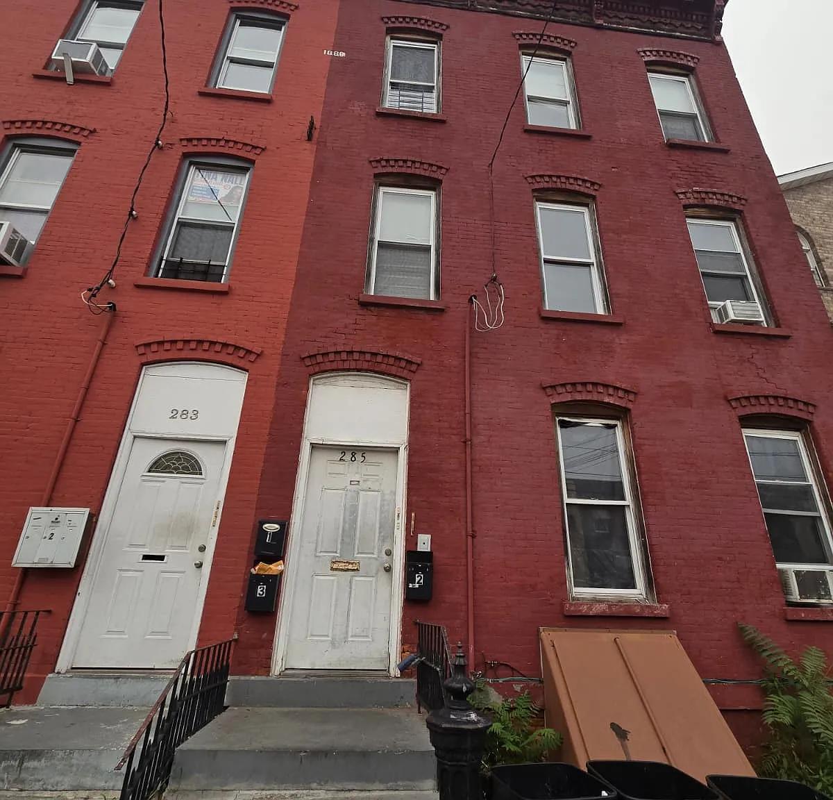 3 bed, $2,500 — Photo 1