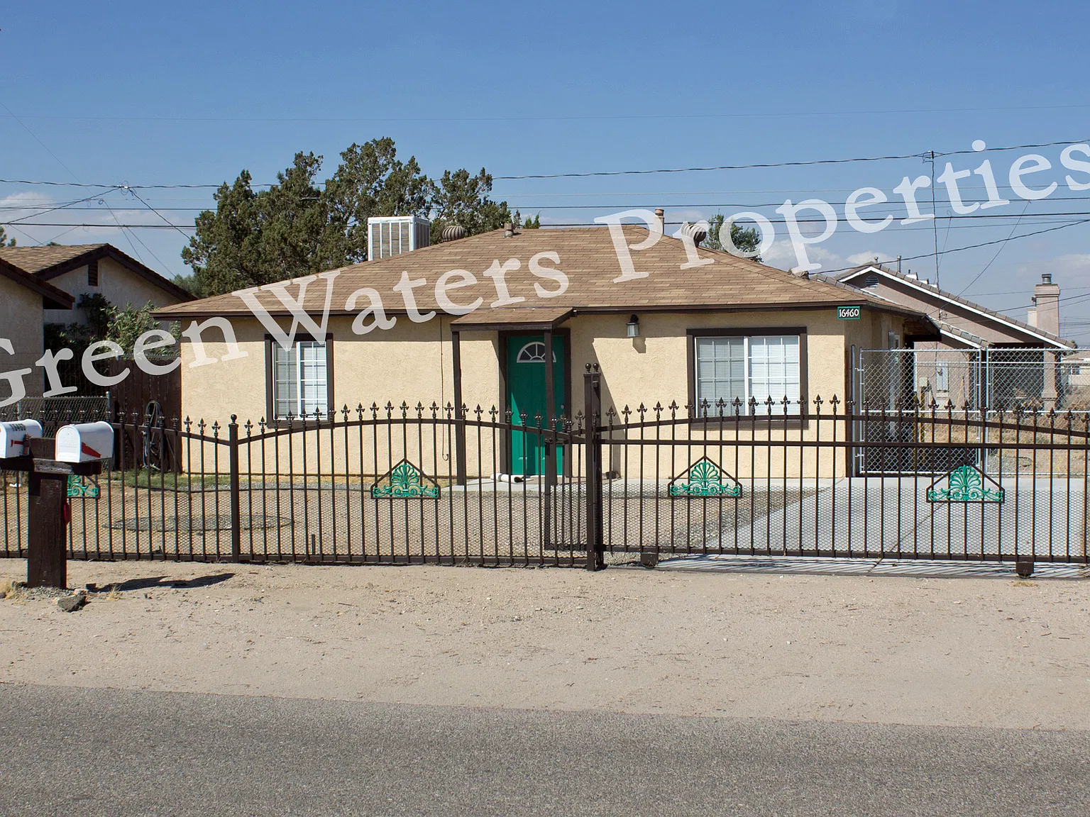 16460 Pine St — Photo 1