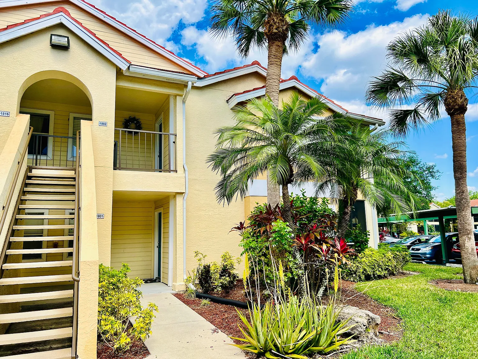2 bed, 2.0 bath, 2000 sqft, $1,800 — Photo 1