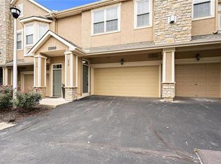 15900 Granada St APT 230, Overland Park, KS 66085