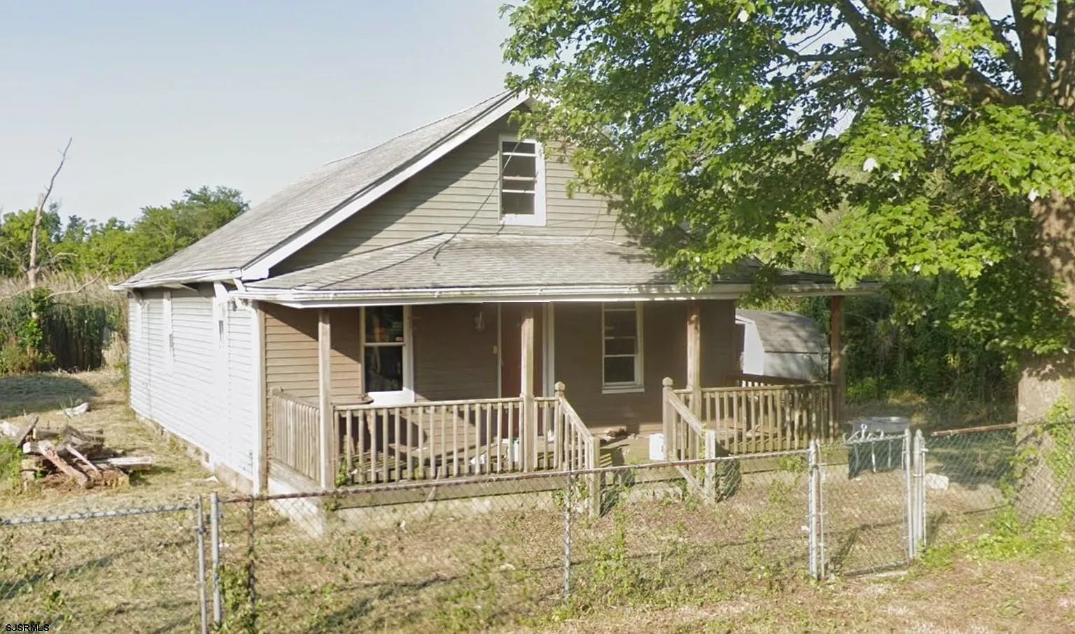207 Oakland Ave photo 1