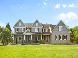 137 Goodman Dr, Ottawa, ON K2W 1C7