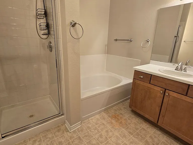 3601 E 103rd Cir #B13 — Photo 11