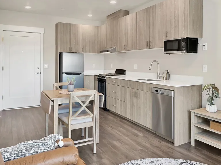 Park View Apartments — Photo 4