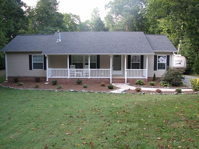 1st image of 1853 Travis Ln