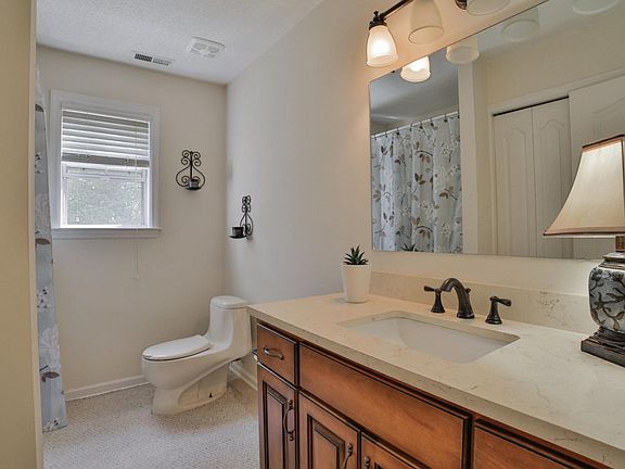 5th image of 3839 North Ter APT B