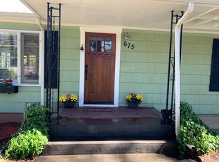 675 Applegate St, Jacksonville, OR 97530