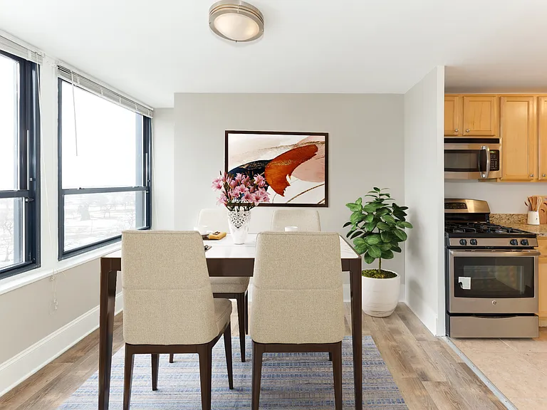 4100 N. Marine Dr. — Photo 29