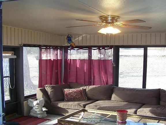 5th image of 835 Campion Ln