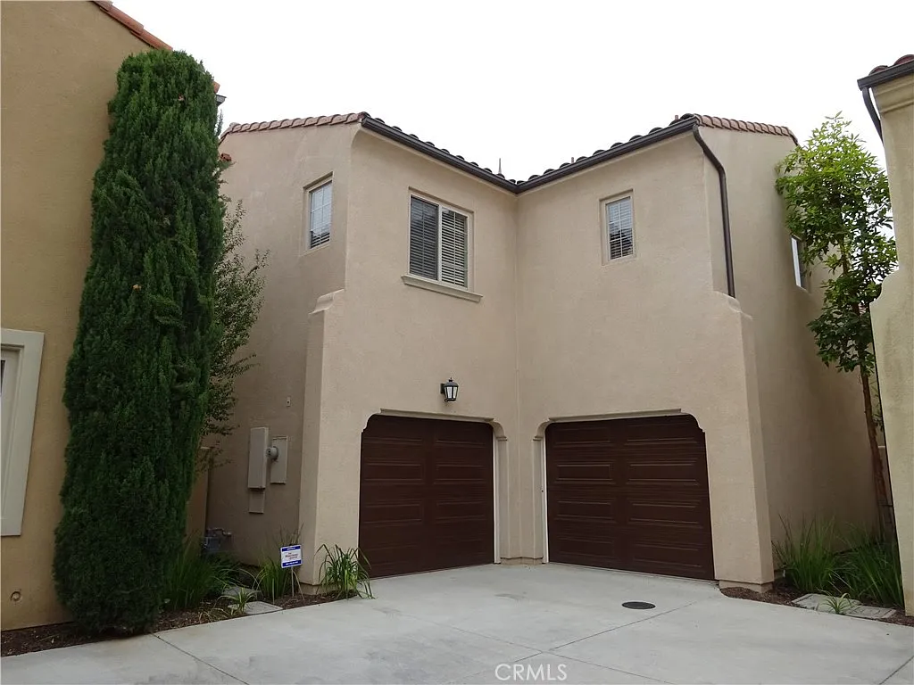 3 bed, 2.5 bath, 1405 sqft, $4,280 — Photo 4
