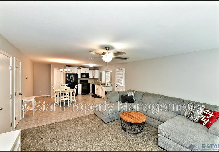 5129 Rose Elise St — Photo 5