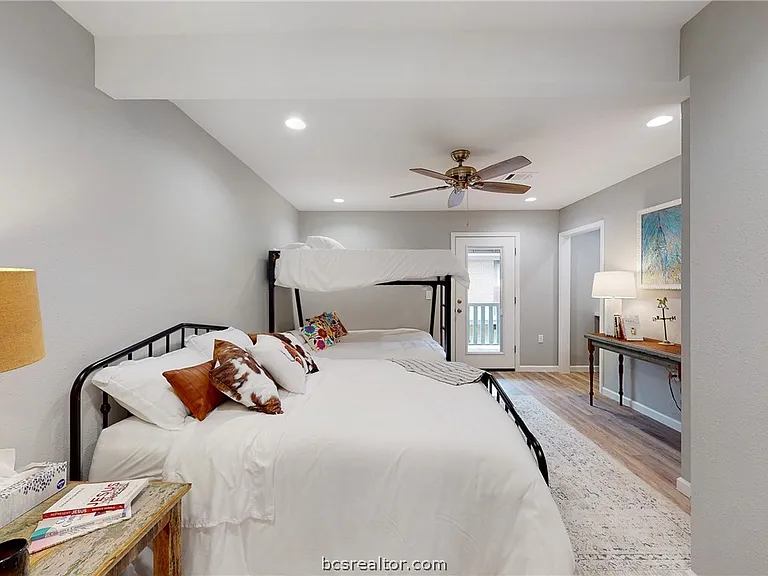 513 Boyett St #1 — Photo 11