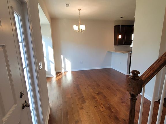 4th image of 39 Alder Ln