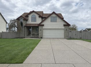 108 Woodstream Dr, Grand Island, NY 14072