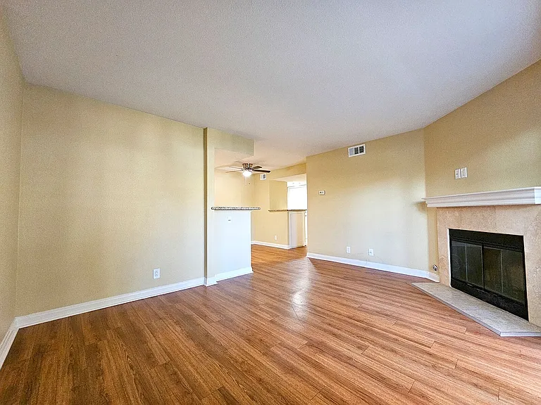 Citrus Court Apartments — Photo 70
