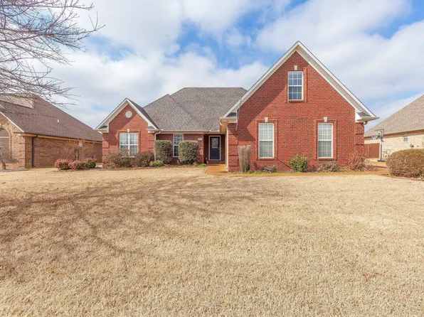 379 Summit Dr, Medina, TN 38355