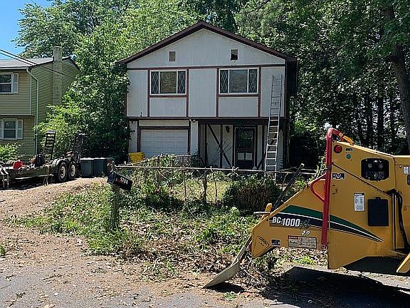 3rd image of 5704 Bayview Pkwy