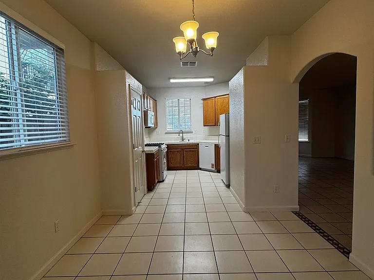 8224 Shay Cir — Photo 11