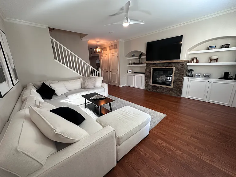150 S Harrison St #2 — Photo 3