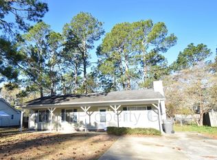 3708 Persimmon Rd, Hope Mills, NC 28348
