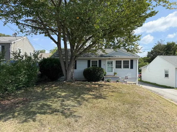 121 Fraser Ln, Staunton, VA 24401