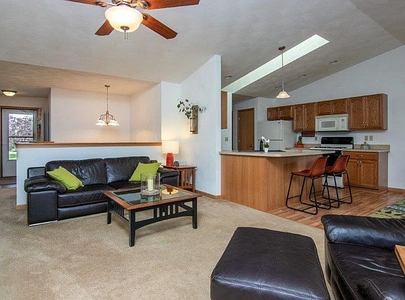 2nd image of 718 Aspland Ct #0