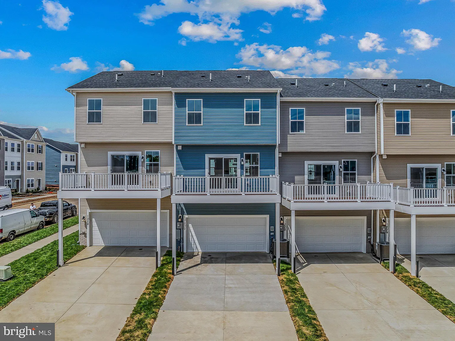 3 bed, 2.5 bath, 1533 sqft, $2,095 — Photo 3