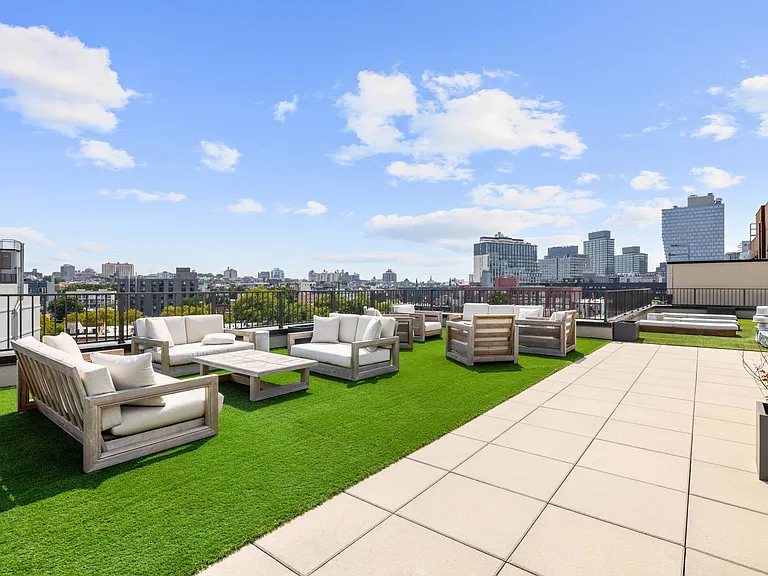 450 Grand Ave #2H — Photo 8