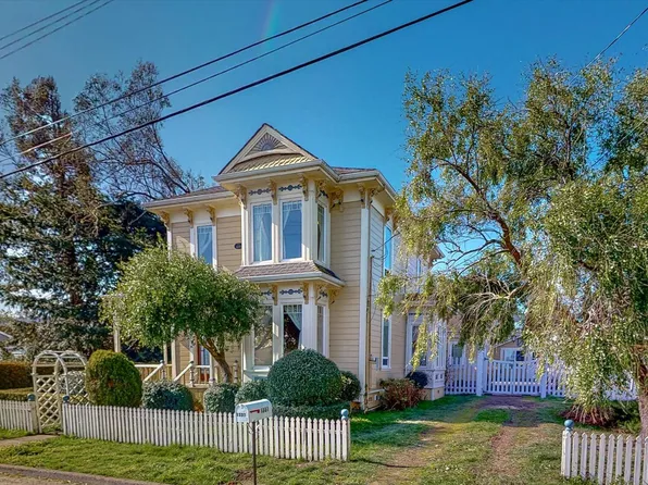 1337 Lincoln St, Ferndale, CA 95536