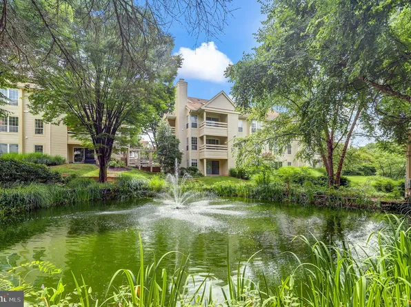 6614 Jupiter Hills Cir APT E, Alexandria, VA 22312