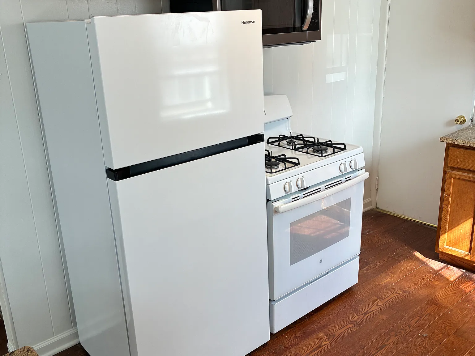 2 bed, 750 sqft, $1,600 — Photo 3