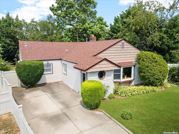 2846 Sunnybrook Drive, Oceanside, NY 11572