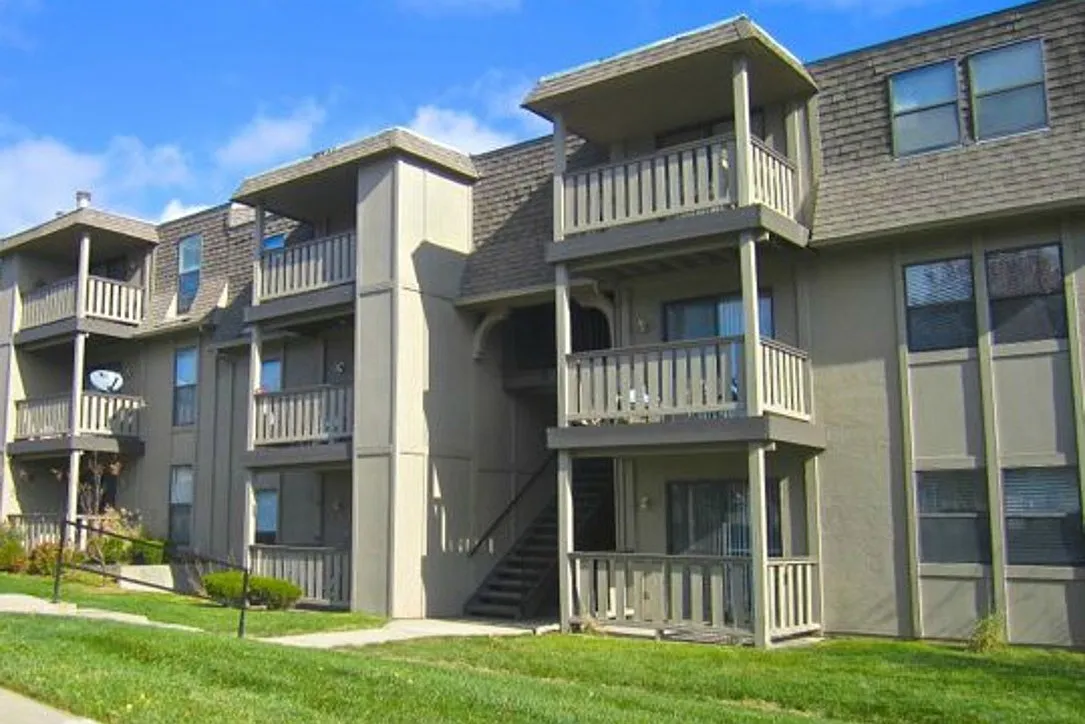 Gladstone Meadows — Photo 1
