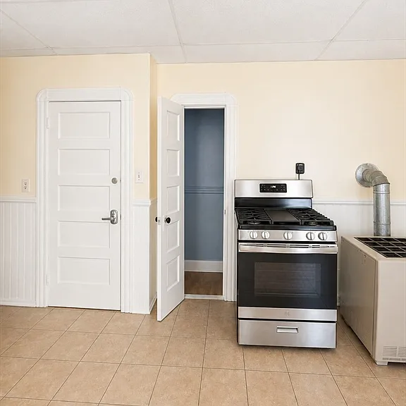 159 Frederick St #3W — Photo 10
