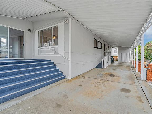 3rd image of 137 Vinewood Ln #137
