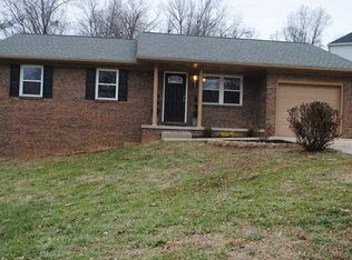 6611 Muirfield Ct, Newburgh, IN 47630
