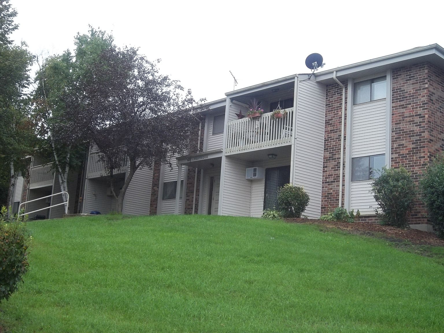 629 Westridge Dr APT 11, West Bend, WI 53095 Zillow