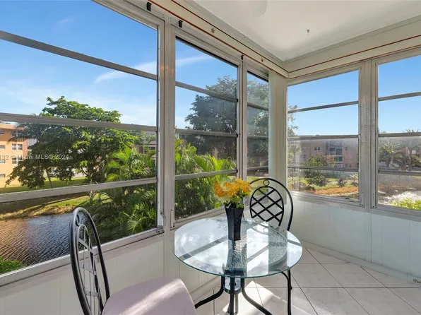 2900 NW 47th Ter APT 310A, Lauderdale Lakes, FL 33313