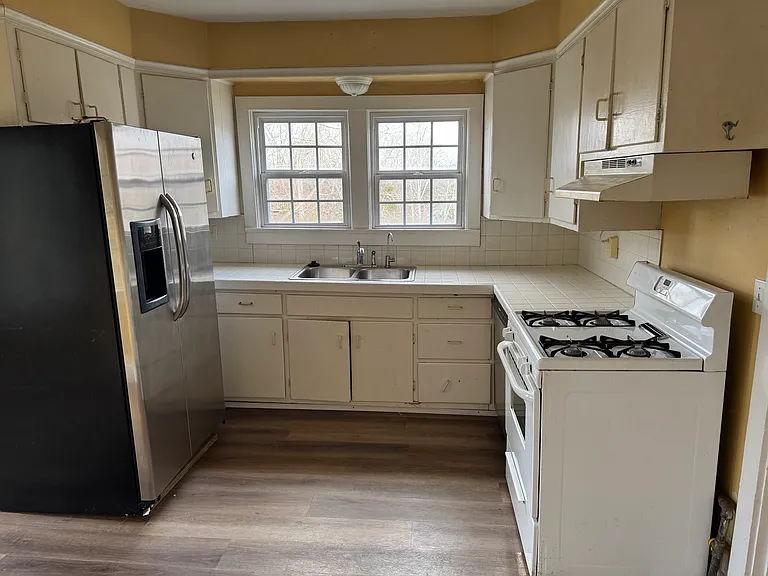 701 E Lafayette St — Photo 5