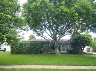 3599 Gull Rd, Palm Beach Gardens, FL 33410