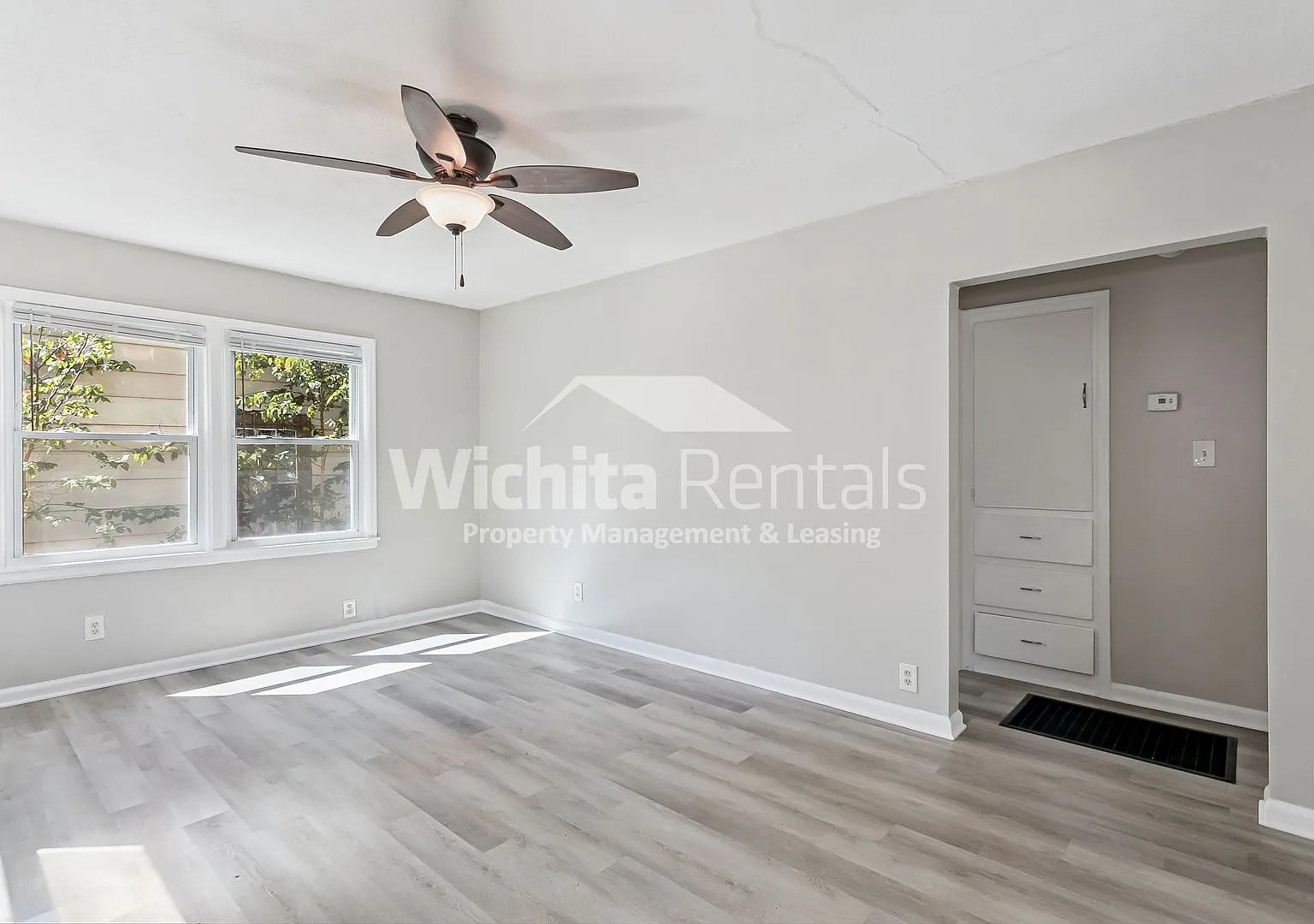 2 bedroom 1 bath home — Photo 2