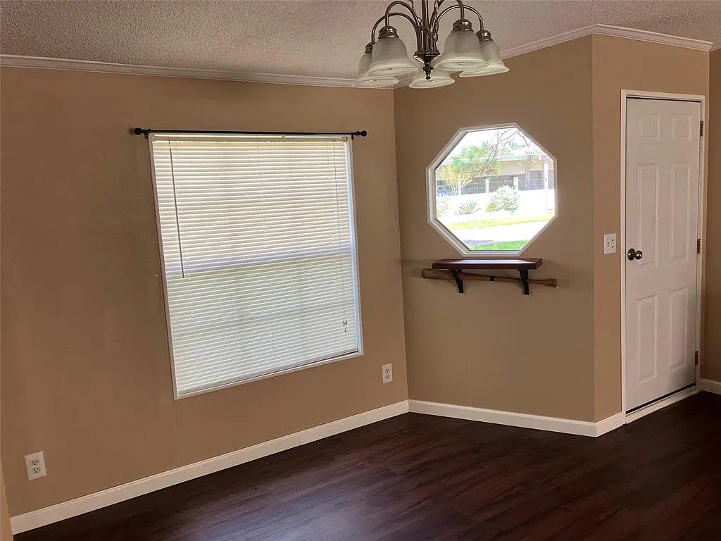 3 bed, 1766 sqft, $1,850 — Photo 2