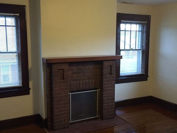 2nd image of 100 Holland Ave #2