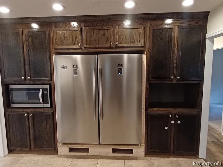 211 Sheffield Ct — Photo 19