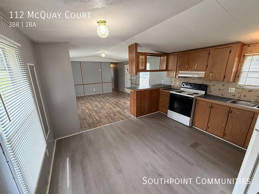 3 bed, 924 sqft, $975 — Photo 4