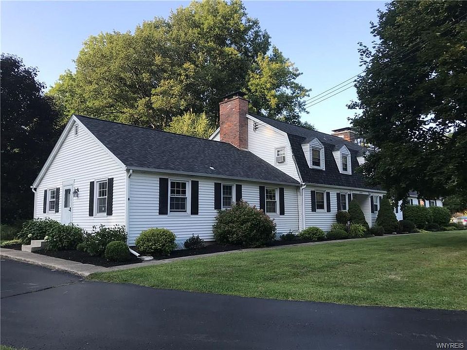 1st image of 5994 Thornwood Dr #8