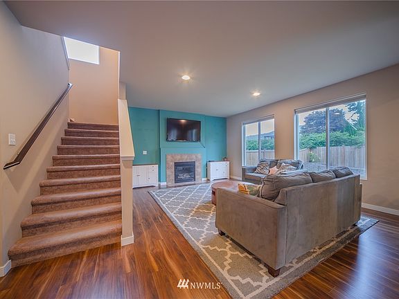 5th image of 605 85th Dr SE